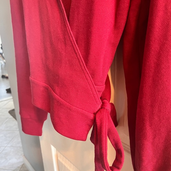 Fabletics wrap crop sweater - Picture 2 of 3